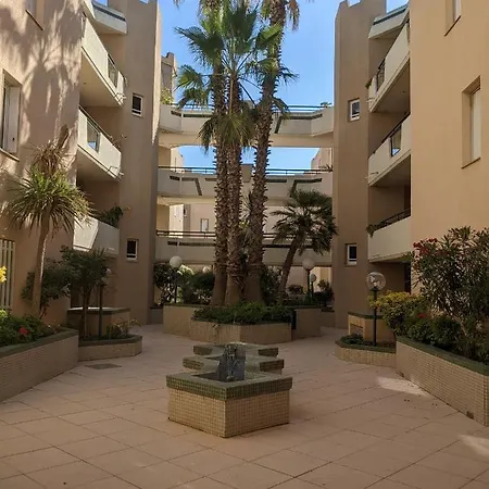 T3 De 65 M² Avec Acces Direct A La *