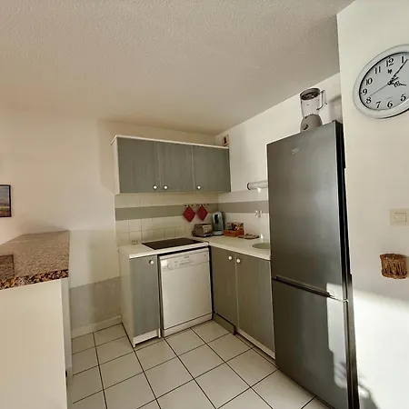 Apartmán T3 De 65 M² Avec Acces Direct A La Sète
